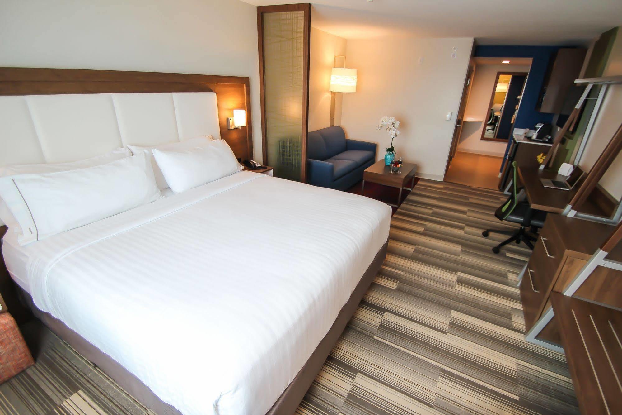 Holiday Inn Express Charlotte Southeast - Matthews By Ihg Exterior photo