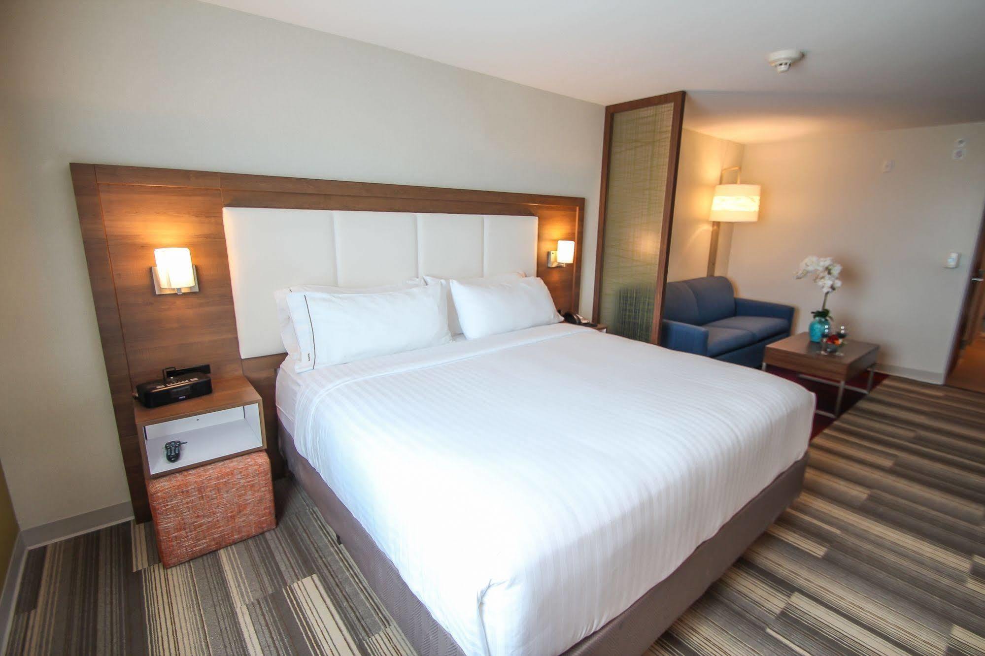 Holiday Inn Express Charlotte Southeast - Matthews By Ihg Exterior photo